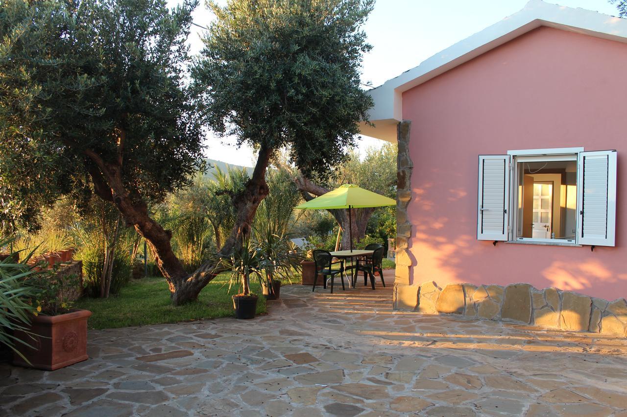 Residence Serrone Санта-Мария-ди-Кастеллабате Экстерьер фото