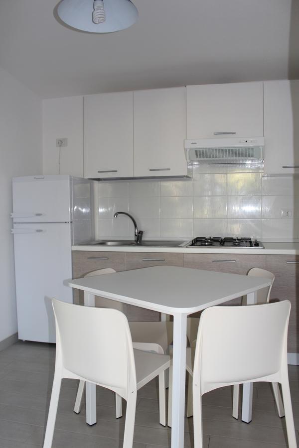 Residence Serrone Санта-Мария-ди-Кастеллабате Экстерьер фото