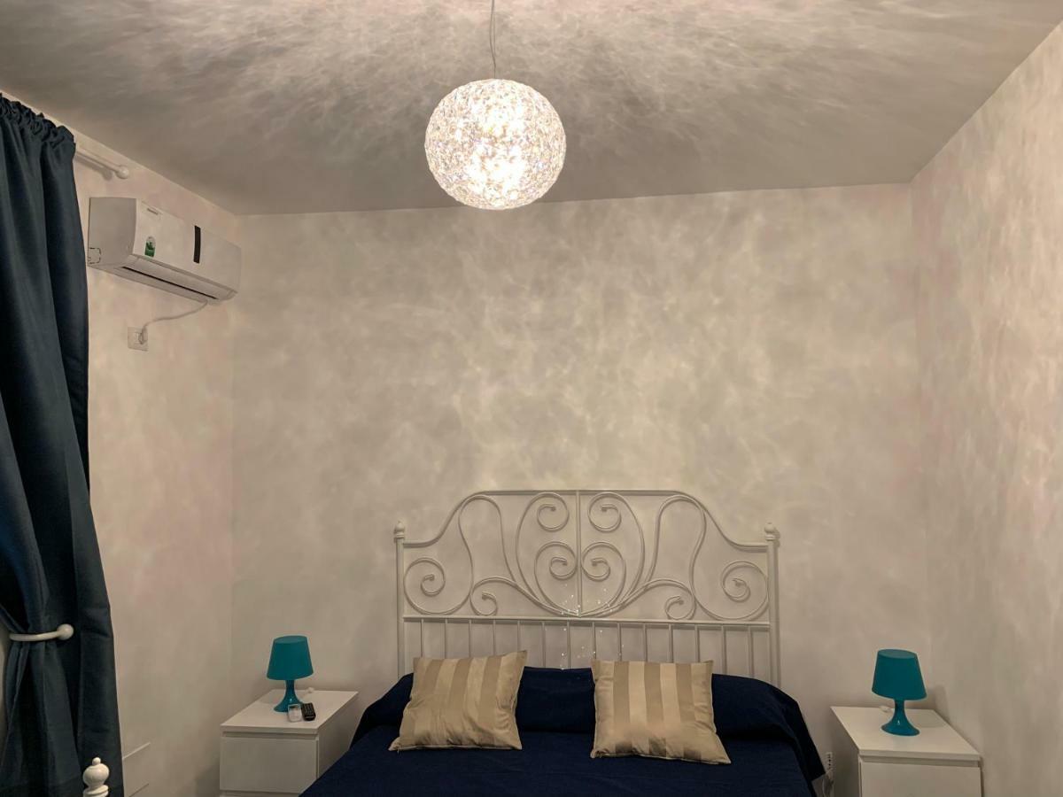 Residence Serrone Санта-Мария-ди-Кастеллабате Экстерьер фото